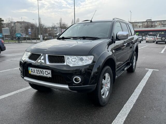 Черный Мицубиси Паджеро Спорт, объемом двигателя 2.5 л и пробегом 219 тыс. км за 12000 $, фото 1 на Automoto.ua