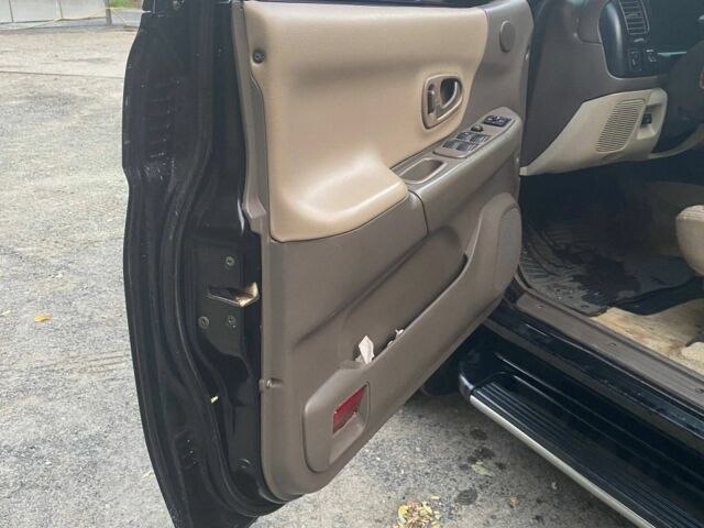 Чорний Міцубісі Паджеро Спорт, об'ємом двигуна 3 л та пробігом 280 тис. км за 4500 $, фото 8 на Automoto.ua