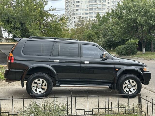 Чорний Міцубісі Паджеро Спорт, об'ємом двигуна 3 л та пробігом 200 тис. км за 5999 $, фото 3 на Automoto.ua