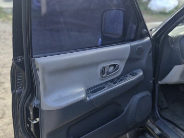 Чорний Міцубісі Паджеро Спорт, об'ємом двигуна 3 л та пробігом 278 тис. км за 6200 $, фото 7 на Automoto.ua