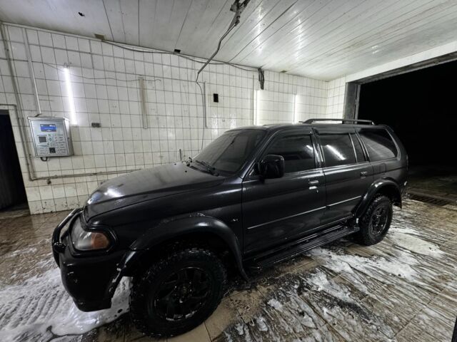 Черный Мицубиси Паджеро Спорт, объемом двигателя 3 л и пробегом 420 тыс. км за 4500 $, фото 4 на Automoto.ua