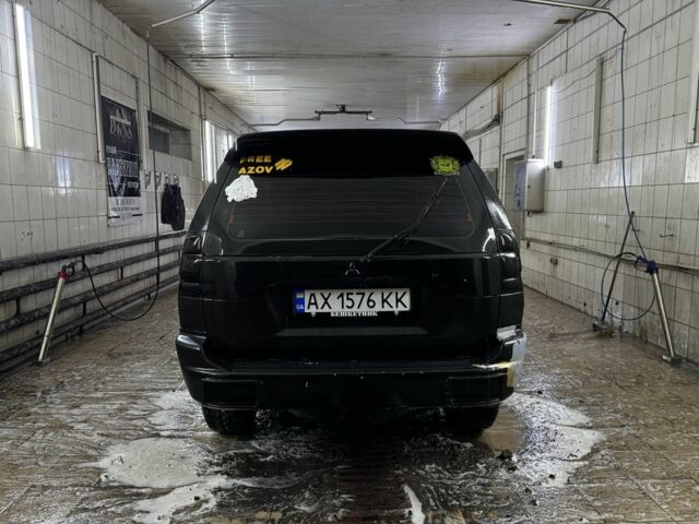 Черный Мицубиси Паджеро Спорт, объемом двигателя 3 л и пробегом 420 тыс. км за 4500 $, фото 2 на Automoto.ua