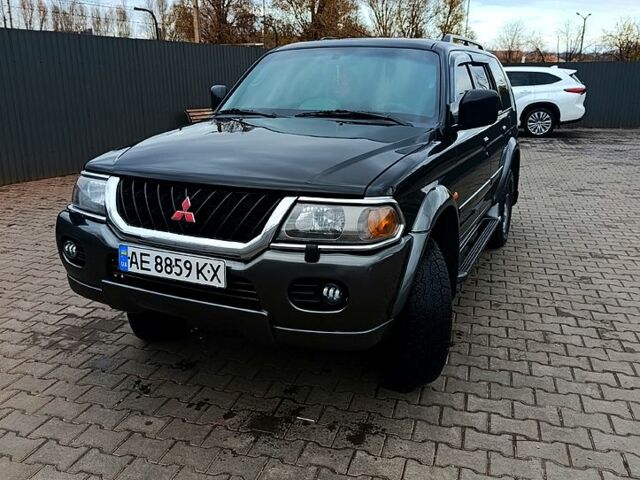 Чорний Міцубісі Паджеро Спорт, об'ємом двигуна 3 л та пробігом 270 тис. км за 6200 $, фото 9 на Automoto.ua