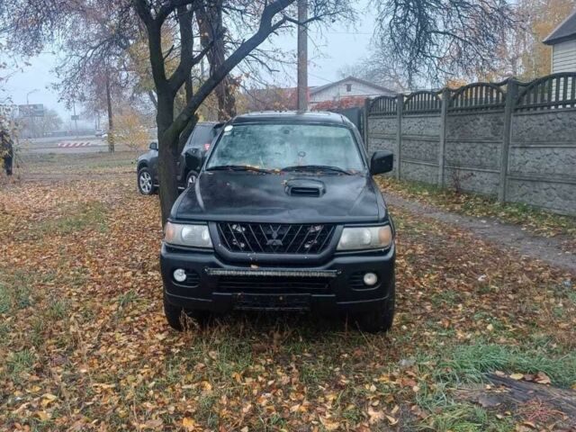 Чорний Міцубісі Паджеро Спорт, об'ємом двигуна 0 л та пробігом 400 тис. км за 4057 $, фото 3 на Automoto.ua