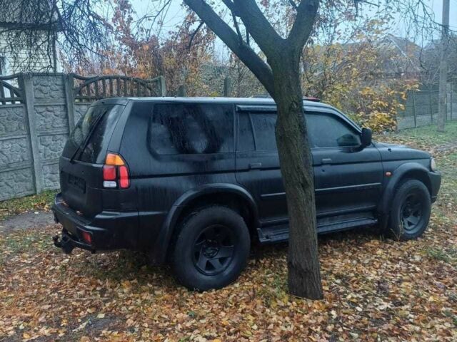 Чорний Міцубісі Паджеро Спорт, об'ємом двигуна 0 л та пробігом 400 тис. км за 4057 $, фото 2 на Automoto.ua