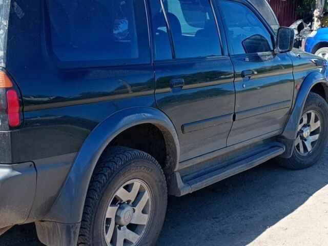 Черный Мицубиси Паджеро Спорт, объемом двигателя 0 л и пробегом 190 тыс. км за 8000 $, фото 1 на Automoto.ua