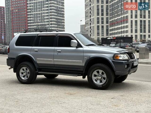 Черный Мицубиси Паджеро Спорт, объемом двигателя 2.97 л и пробегом 285 тыс. км за 7350 $, фото 49 на Automoto.ua