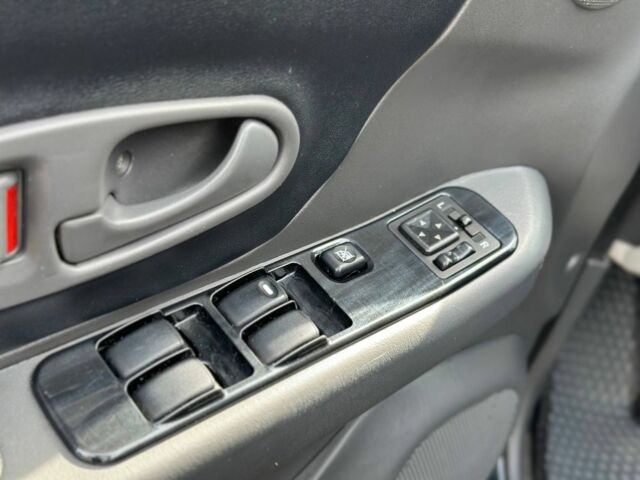 Черный Мицубиси Паджеро Спорт, объемом двигателя 3 л и пробегом 250 тыс. км за 8300 $, фото 16 на Automoto.ua