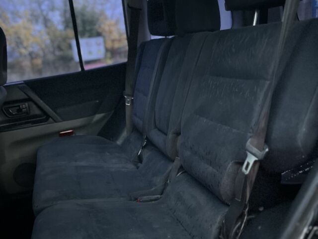 Чорний Міцубісі Паджеро Спорт, об'ємом двигуна 3.2 л та пробігом 200 тис. км за 3700 $, фото 11 на Automoto.ua