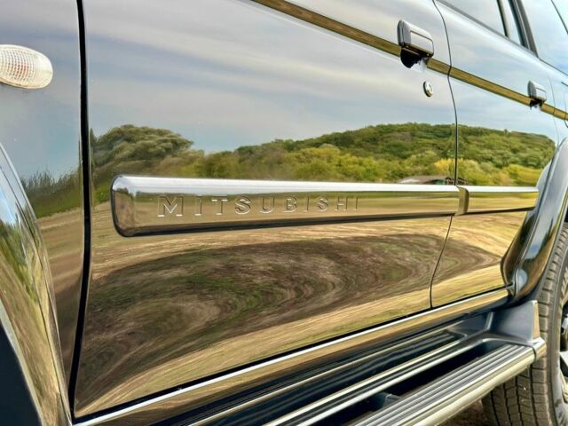 Черный Мицубиси Паджеро Спорт, объемом двигателя 3 л и пробегом 250 тыс. км за 8300 $, фото 12 на Automoto.ua