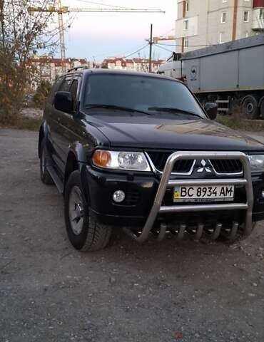 Чорний Міцубісі Паджеро Спорт, об'ємом двигуна 2.97 л та пробігом 215 тис. км за 7500 $, фото 6 на Automoto.ua