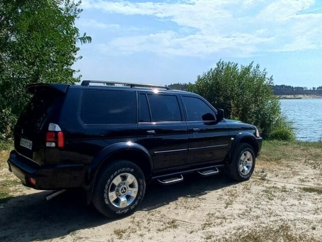 Чорний Міцубісі Паджеро Спорт, об'ємом двигуна 0 л та пробігом 150 тис. км за 9000 $, фото 3 на Automoto.ua