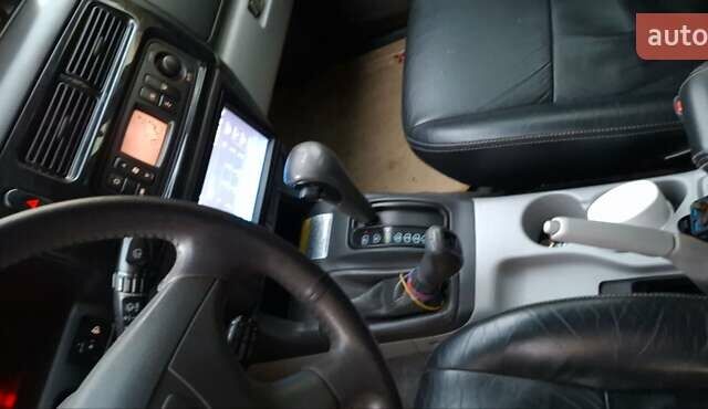 Чорний Міцубісі Паджеро Спорт, об'ємом двигуна 2.97 л та пробігом 215 тис. км за 7500 $, фото 17 на Automoto.ua