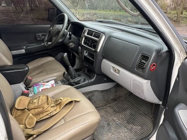 Чорний Міцубісі Паджеро Спорт, об'ємом двигуна 2.5 л та пробігом 402 тис. км за 4200 $, фото 6 на Automoto.ua