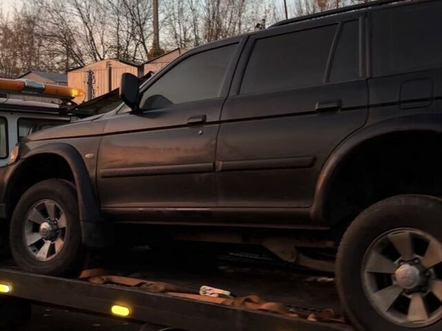 Черный Мицубиси Паджеро Спорт, объемом двигателя 3 л и пробегом 390 тыс. км за 3000 $, фото 4 на Automoto.ua