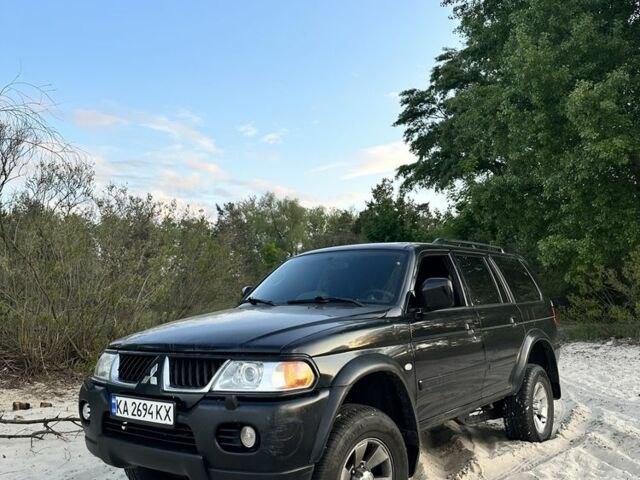 Черный Мицубиси Паджеро Спорт, объемом двигателя 3 л и пробегом 390 тыс. км за 3000 $, фото 10 на Automoto.ua
