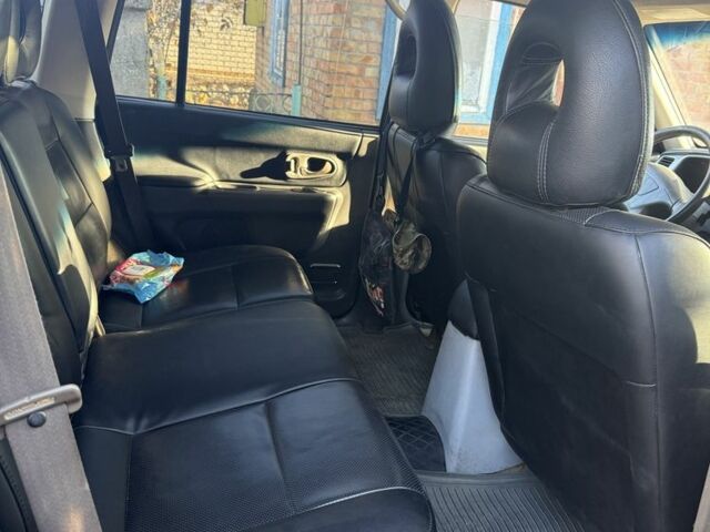 Чорний Міцубісі Паджеро Спорт, об'ємом двигуна 2.5 л та пробігом 3 тис. км за 7000 $, фото 3 на Automoto.ua