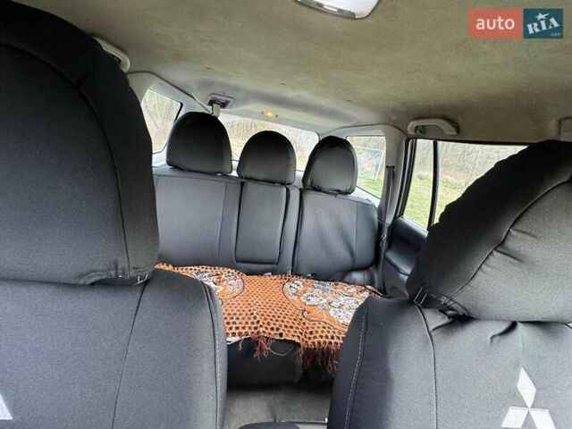 Черный Мицубиси Паджеро Спорт, объемом двигателя 3 л и пробегом 180 тыс. км за 8600 $, фото 7 на Automoto.ua