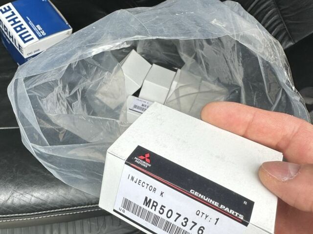 Черный Мицубиси Паджеро Спорт, объемом двигателя 3 л и пробегом 390 тыс. км за 3000 $, фото 14 на Automoto.ua