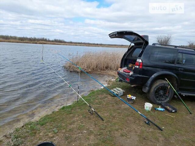 Чорний Міцубісі Паджеро Спорт, об'ємом двигуна 2.97 л та пробігом 236 тис. км за 11000 $, фото 3 на Automoto.ua