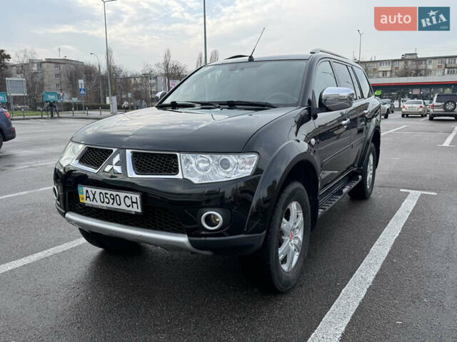 Черный Мицубиси Паджеро Спорт, объемом двигателя 2.5 л и пробегом 219 тыс. км за 12000 $, фото 2 на Automoto.ua