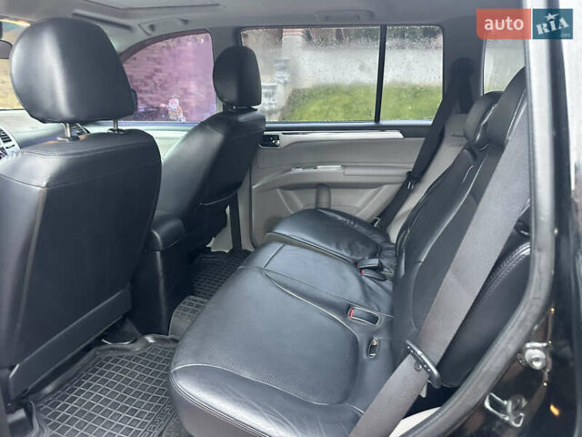 Чорний Міцубісі Паджеро Спорт, об'ємом двигуна 2.48 л та пробігом 200 тис. км за 13500 $, фото 11 на Automoto.ua