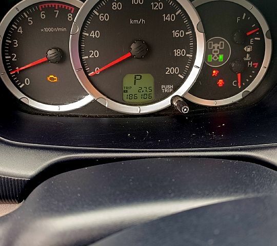 Чорний Міцубісі Паджеро Спорт, об'ємом двигуна 3 л та пробігом 186 тис. км за 10500 $, фото 9 на Automoto.ua