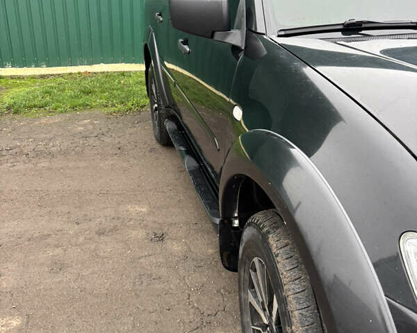 Черный Мицубиси Паджеро Спорт, объемом двигателя 2.5 л и пробегом 316 тыс. км за 10400 $, фото 6 на Automoto.ua