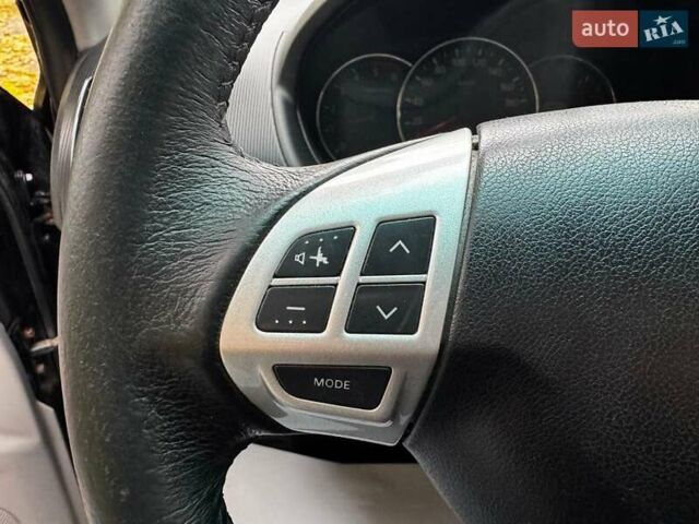 Мицубиси Паджеро Спорт 2010 в Киеве на Automoto.ua Черный Мицубиси Паджеро Спорт, объемом двигателя 2.5 л и пробегом 334 тыс. км за 13790 $, фото 18 на Automoto.ua