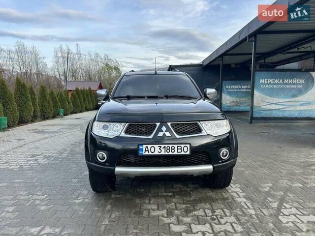 Чорний Міцубісі Паджеро Спорт, об'ємом двигуна 2.48 л та пробігом 245 тис. км за 12500 $, фото 7 на Automoto.ua