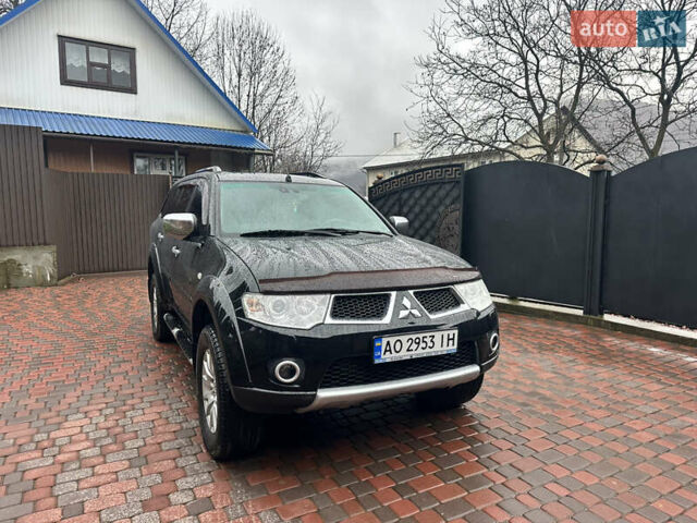 Чорний Міцубісі Паджеро Спорт, об'ємом двигуна 2.48 л та пробігом 200 тис. км за 13500 $, фото 3 на Automoto.ua