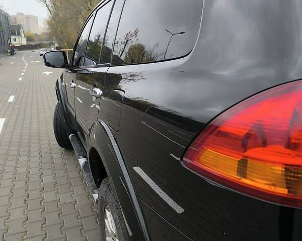 Черный Мицубиси Паджеро Спорт, объемом двигателя 2.48 л и пробегом 233 тыс. км за 13100 $, фото 2 на Automoto.ua