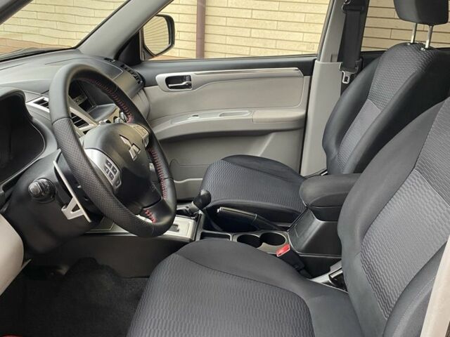 Черный Мицубиси Паджеро Спорт, объемом двигателя 2.5 л и пробегом 154 тыс. км за 13850 $, фото 12 на Automoto.ua