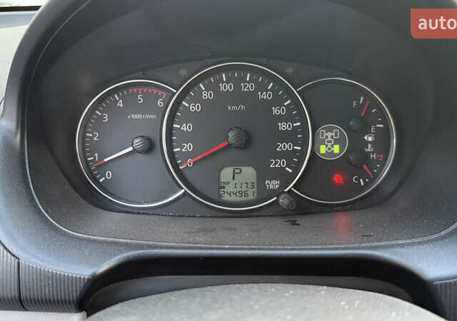 Чорний Міцубісі Паджеро Спорт, об'ємом двигуна 2.48 л та пробігом 244 тис. км за 15000 $, фото 11 на Automoto.ua