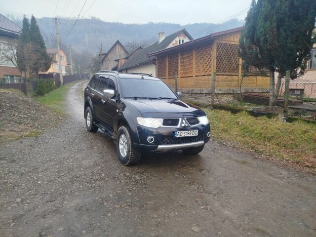 Черный Мицубиси Паджеро Спорт, объемом двигателя 2.5 л и пробегом 240 тыс. км за 12650 $, фото 1 на Automoto.ua