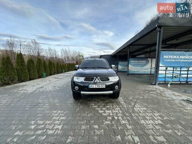 Чорний Міцубісі Паджеро Спорт, об'ємом двигуна 2.48 л та пробігом 245 тис. км за 12500 $, фото 8 на Automoto.ua