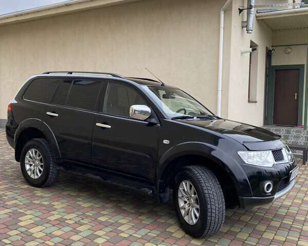Черный Мицубиси Паджеро Спорт, объемом двигателя 2.5 л и пробегом 154 тыс. км за 13850 $, фото 7 на Automoto.ua