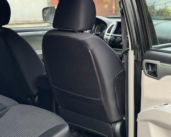 Черный Мицубиси Паджеро Спорт, объемом двигателя 2.5 л и пробегом 219 тыс. км за 12200 $, фото 48 на Automoto.ua