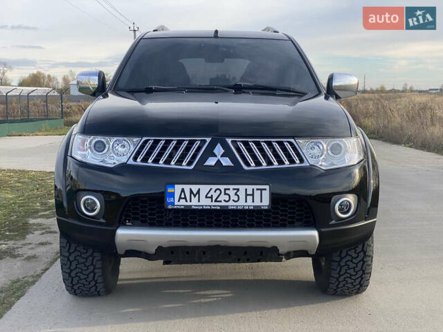 Чорний Міцубісі Паджеро Спорт, об'ємом двигуна 3 л та пробігом 255 тис. км за 12900 $, фото 6 на Automoto.ua