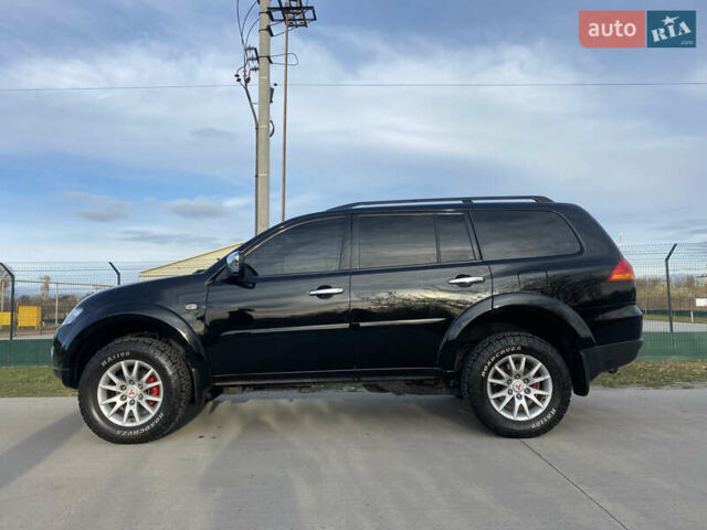 Чорний Міцубісі Паджеро Спорт, об'ємом двигуна 3 л та пробігом 255 тис. км за 12900 $, фото 4 на Automoto.ua