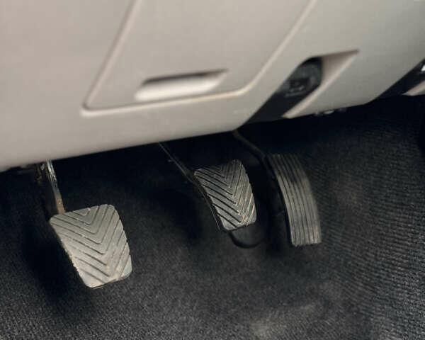 Черный Мицубиси Паджеро Спорт, объемом двигателя 2.5 л и пробегом 219 тыс. км за 12200 $, фото 58 на Automoto.ua