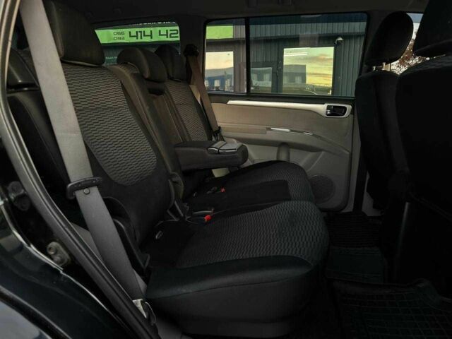 Чорний Міцубісі Паджеро Спорт, об'ємом двигуна 2.5 л та пробігом 197 тис. км за 12990 $, фото 11 на Automoto.ua