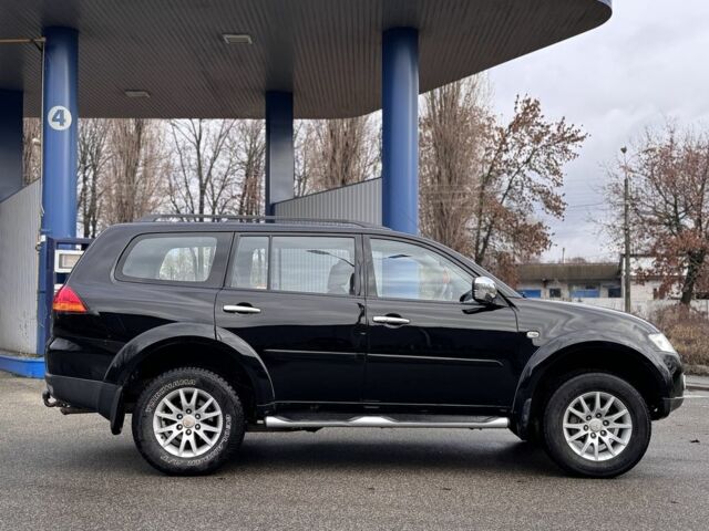 Черный Мицубиси Паджеро Спорт, объемом двигателя 2.5 л и пробегом 219 тыс. км за 12200 $, фото 8 на Automoto.ua