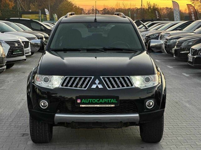 Чорний Міцубісі Паджеро Спорт, об'ємом двигуна 2.5 л та пробігом 197 тис. км за 12990 $, фото 1 на Automoto.ua