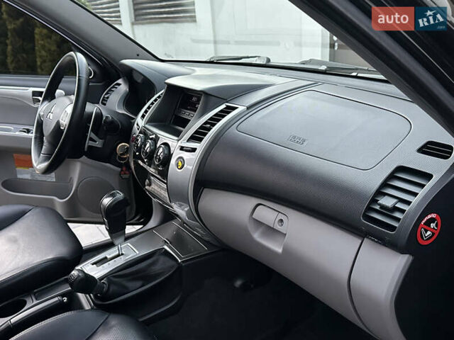 Міцубісі Паджеро Спорт 2011 у Одесі на Automoto.ua Чорний Міцубісі Паджеро Спорт, об'ємом двигуна 2.5 л та пробігом 96 тис. км за 18000 $, фото 59 на Automoto.ua