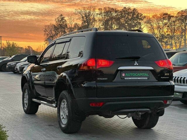 Чорний Міцубісі Паджеро Спорт, об'ємом двигуна 2.5 л та пробігом 197 тис. км за 12990 $, фото 3 на Automoto.ua