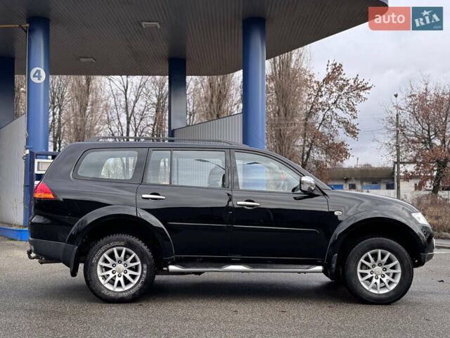 Черный Мицубиси Паджеро Спорт, объемом двигателя 2.5 л и пробегом 219 тыс. км за 12200 $, фото 12 на Automoto.ua