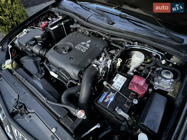 Міцубісі Паджеро Спорт 2011 у Одесі на Automoto.ua Чорний Міцубісі Паджеро Спорт, об'ємом двигуна 2.5 л та пробігом 96 тис. км за 18000 $, фото 100 на Automoto.ua