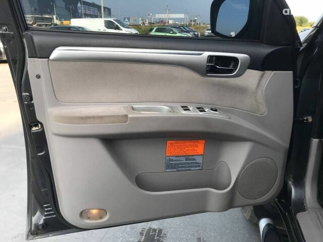 Черный Мицубиси Паджеро Спорт, объемом двигателя 2.5 л и пробегом 296 тыс. км за 11690 $, фото 4 на Automoto.ua