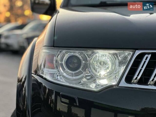 Черный Мицубиси Паджеро Спорт, объемом двигателя 2.48 л и пробегом 197 тыс. км за 12990 $, фото 3 на Automoto.ua